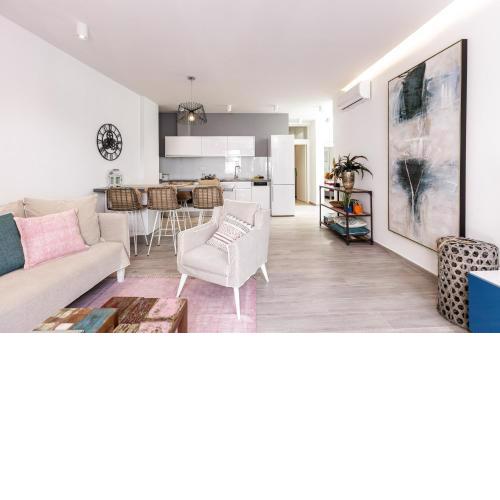 Kristin's Place with Hammam