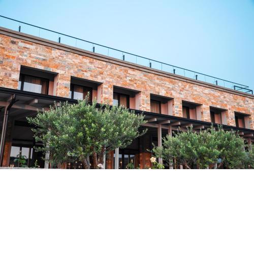 Kronos Hotel