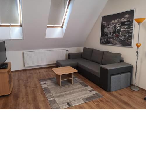 Kührner Apartman ház 11/C