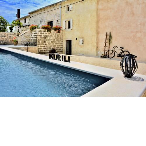 Kurili Villa Sleeps 7 Pool Air Con WiFi