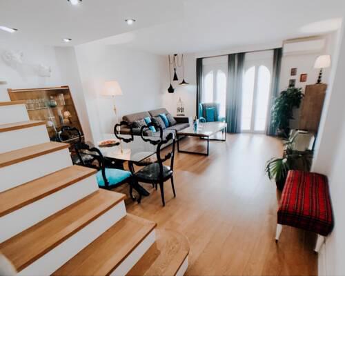 Kuros House