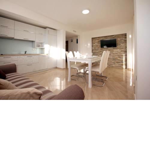 Kvin2 Apartments