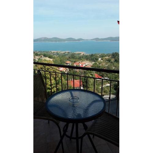 Kynthia Guesthouse