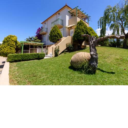 Kyparissia Garden Retreat - Sunny Master Suite