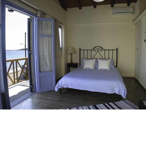 Kyparissis Beach Houses