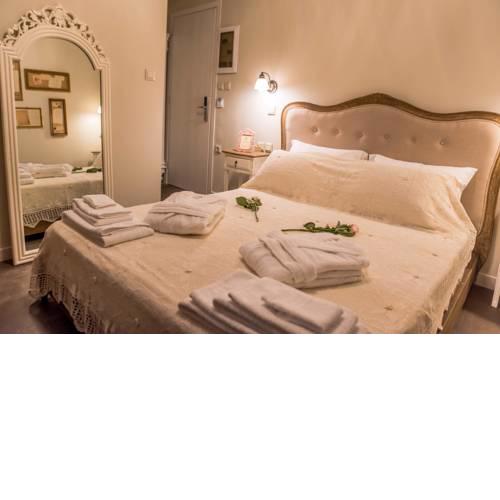 Kyria Boutique House