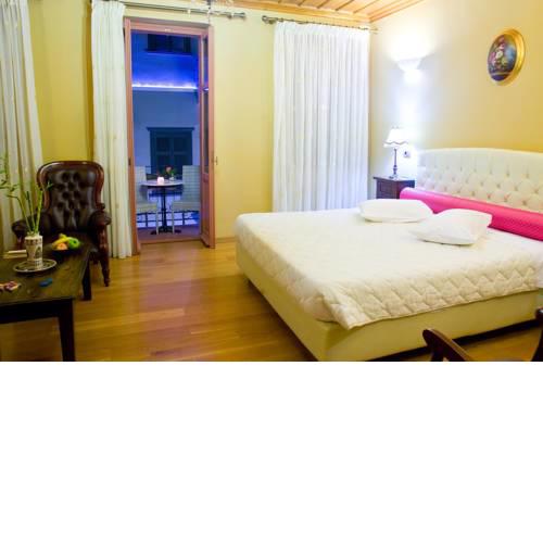 Kyveli Suites
