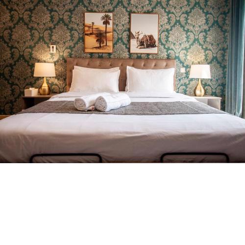 La Buena Vida Holiday Homes - Beach front very spacious, luxe and modern 3 bedroom with full kitchen in JBR , 3 min to the JBR beach Dubai Marina and Tram Station