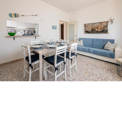 La Casa al Mare one step from the beach