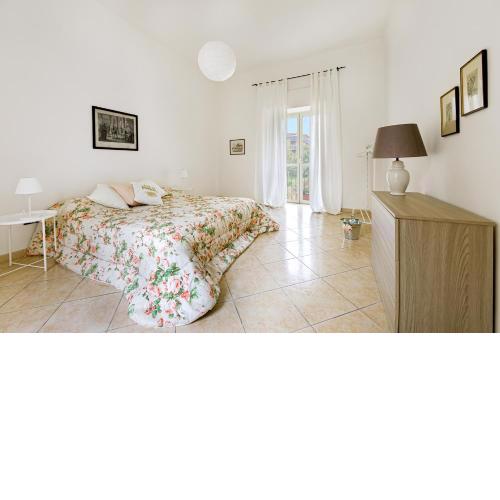 La casa di Ele 2-100 metri dalla Reggia