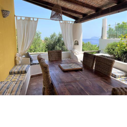 La Casa sul Porto di Santa Marina - Isole Eolie