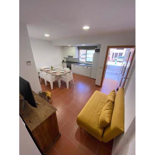 LA CASITA DEL SOFA MOSTAZA