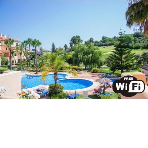 La Duquesa, greatly located 1 bedroom apartment in desirable urbanization, backing to Golf course near the beach LA312