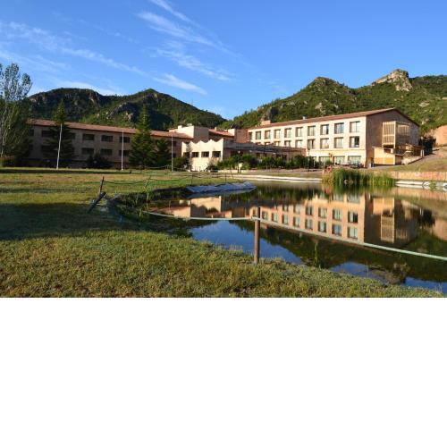 La Figuerola Hotel & Restaurant