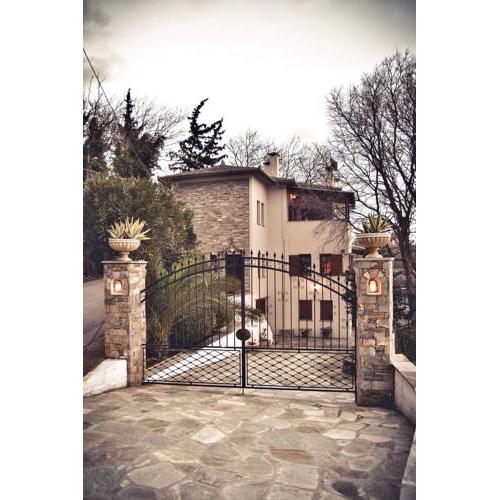 LA MAISON DES MILIES