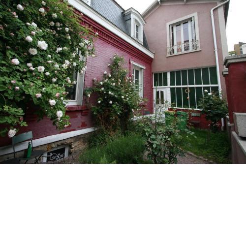 La Maison Rouge