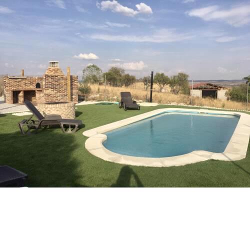 LA NATUCA Casa Rural Madrid con piscina y BBQ, 10 pax en El Molar, Sierra Madrid