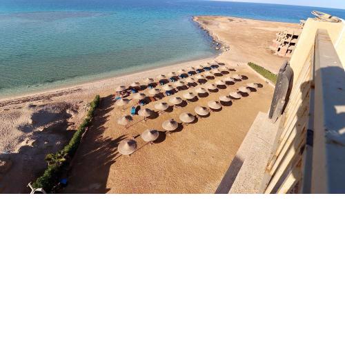 La Quinta Beach -Trip To Go