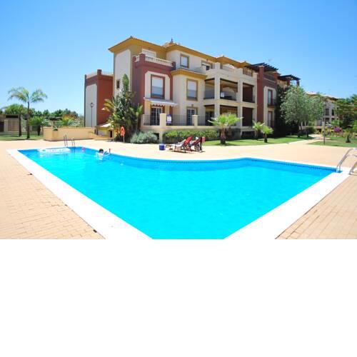 La Quinta I by HOMA