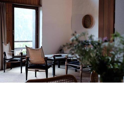 La Stalla - Mid-Century Rustico