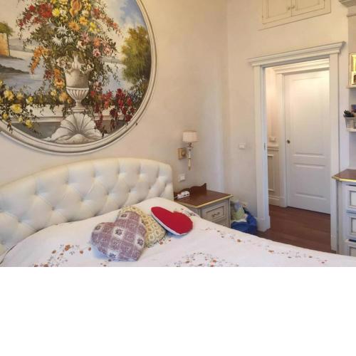 LA SUITE