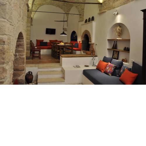 Laas Residence