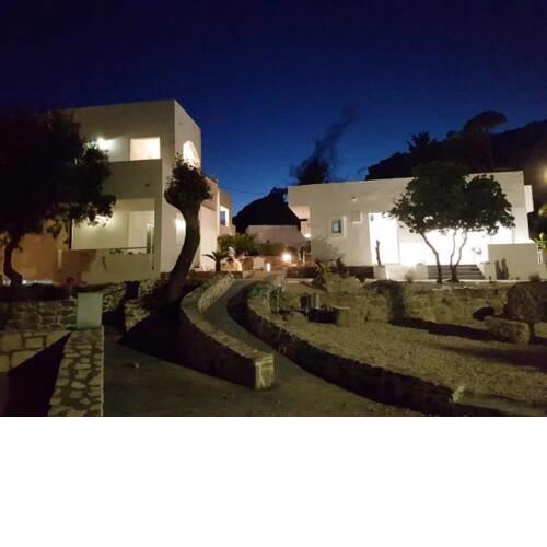Ladiko Hotel & Suites