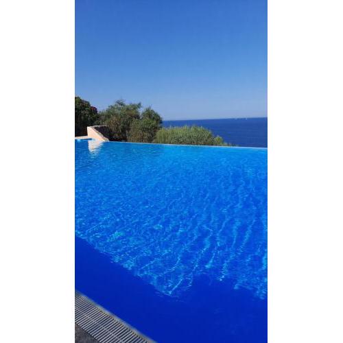 Ladunia Sea and Pool