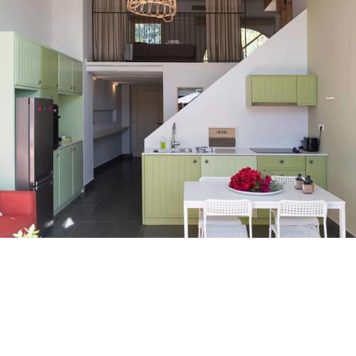 Lady M. - Beachfront Loft Apartment