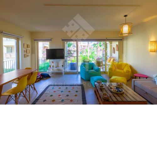 Ladybird - Veranda Beach House