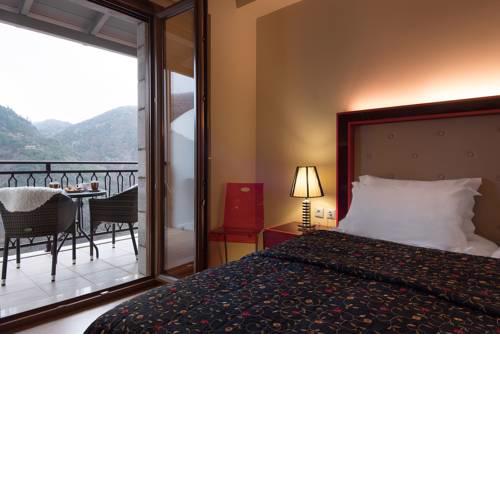 Lagadia 4 Seasons Hotel