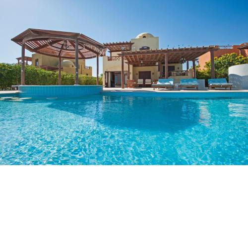 Lagoon Villa in El Gouna with Pool HEATED