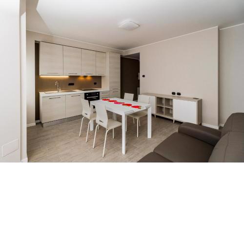 Lake Como Apartments