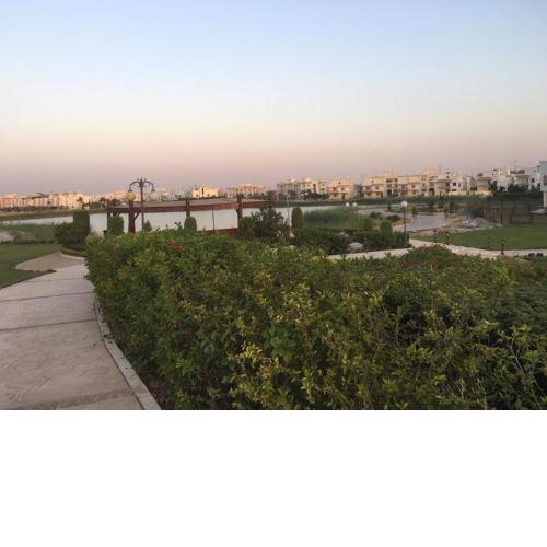 lake dream compound