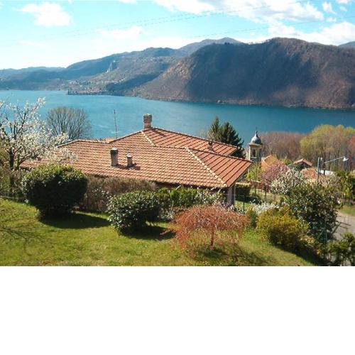 LAKE ORTA OPENSPACE garden beach