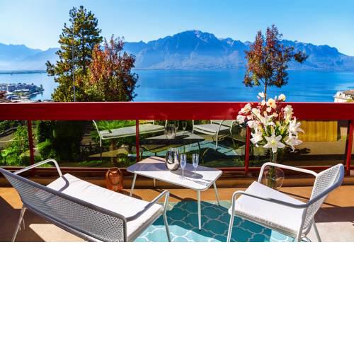 Lake View - 1 Bedroom, 1 Bath