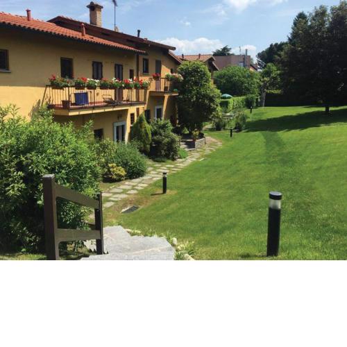 Lake View Pool Apartment in Ranco
