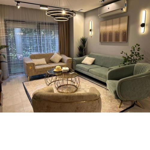 Lake View Residence 2BR Apt- Families Only