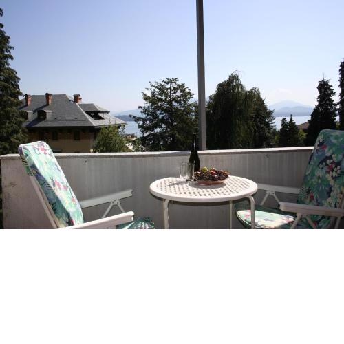 Lake view Silvano Apartment