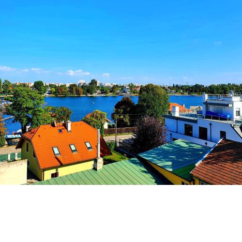 Lake View Stylish & Fully Furnished Apartment