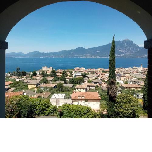 lake view villa maria