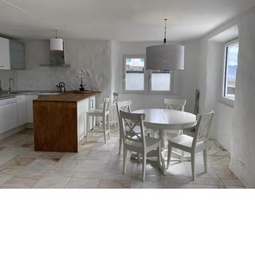 Lakeside Luxury 2.5 Bedroom Apartment