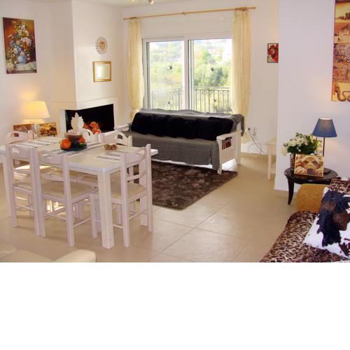 Lakithra Apartments