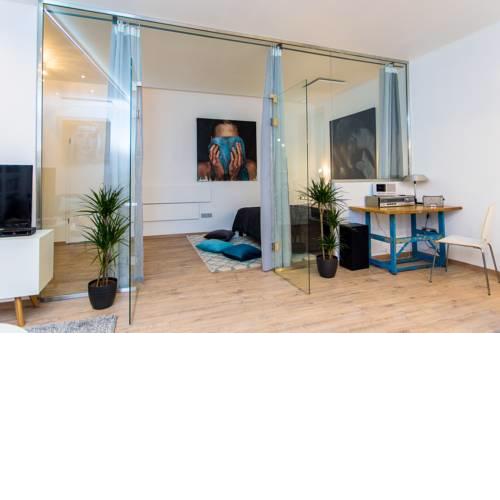 Laksa Apartments