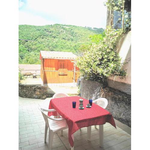 L'angolo del Levante-Tipico monolocale ligure