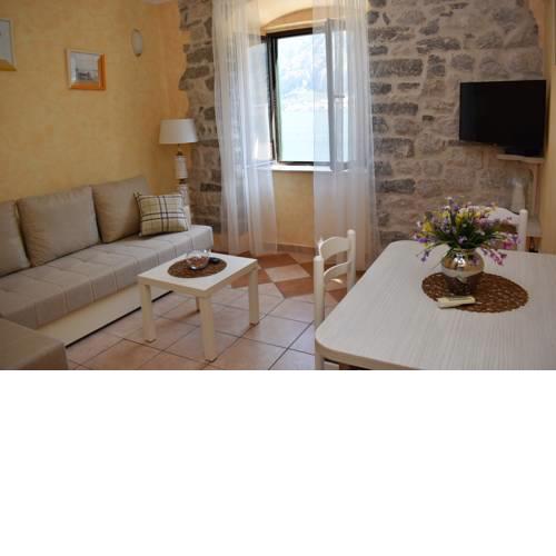 Lanterna Apartments
