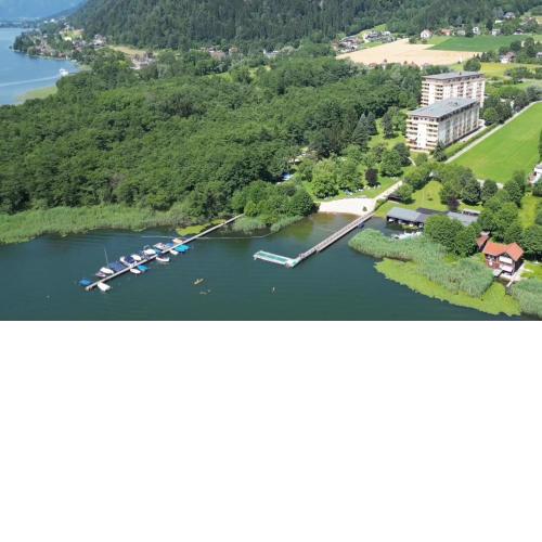 LANZ Haus KMB Seeappartement am Ossiacher See mit Hallenbad und direktem Seezugang
