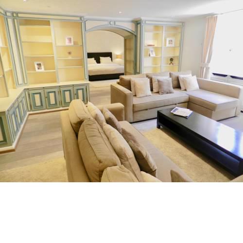 Larem Suites Old Town