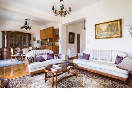 LARGE 3 B/R APT AND TERRACE