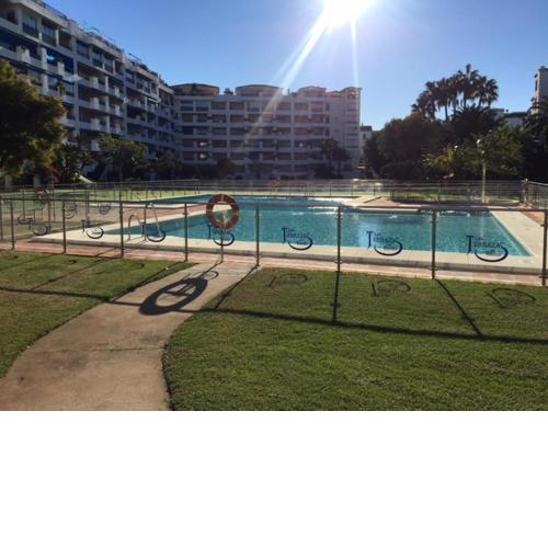 Large and elegant in Puerto Banus with pools and paddle